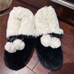 Cuddledud pom pom slippers